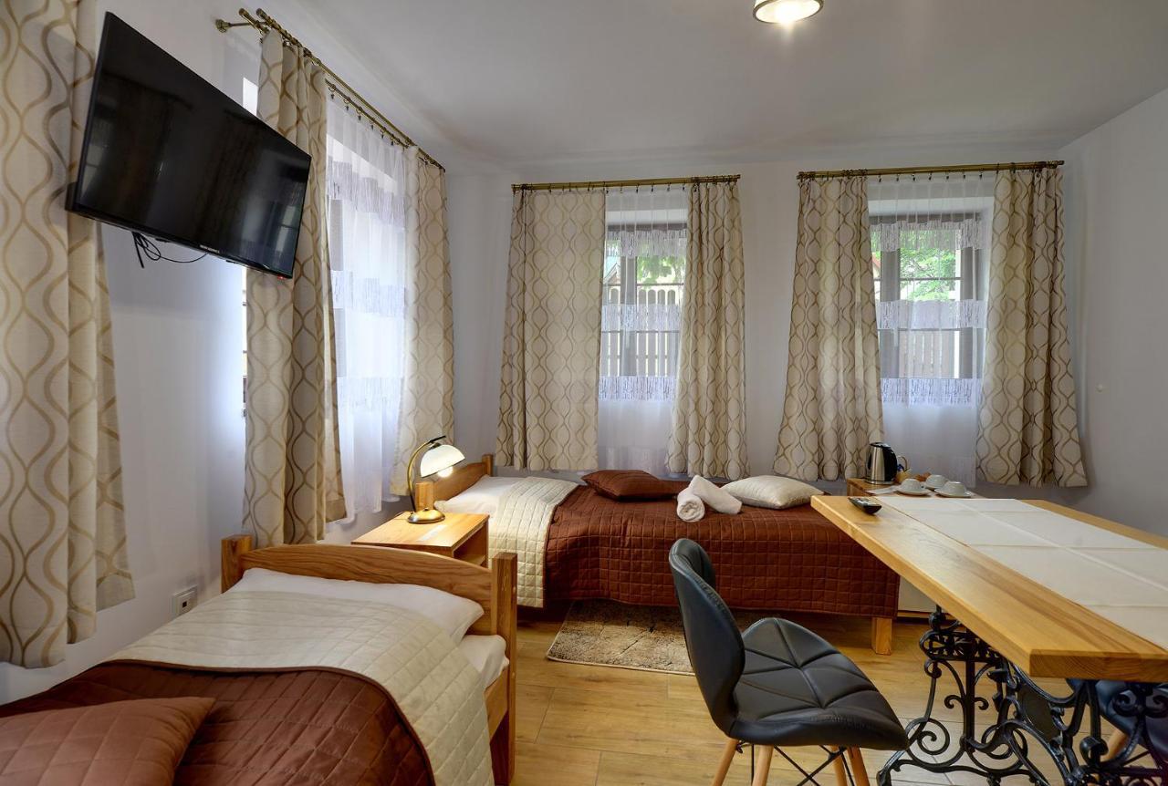 Dom Krawca - Pod Chojnikiem Appartement Jelenia Góra Buitenkant foto