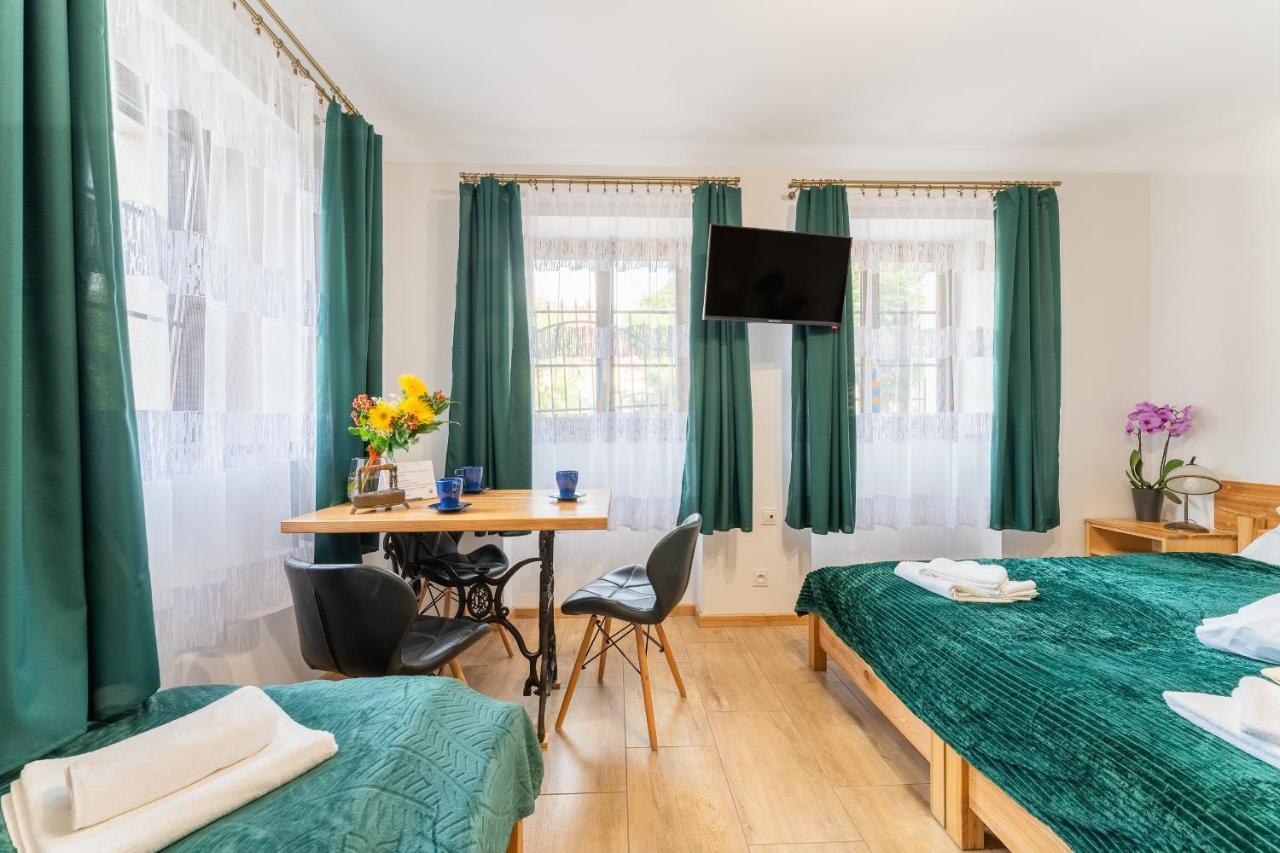 Dom Krawca - Pod Chojnikiem Appartement Jelenia Góra Buitenkant foto