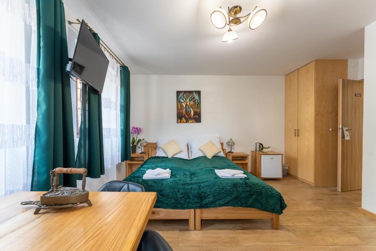 Dom Krawca - Pod Chojnikiem Appartement Jelenia Góra Buitenkant foto