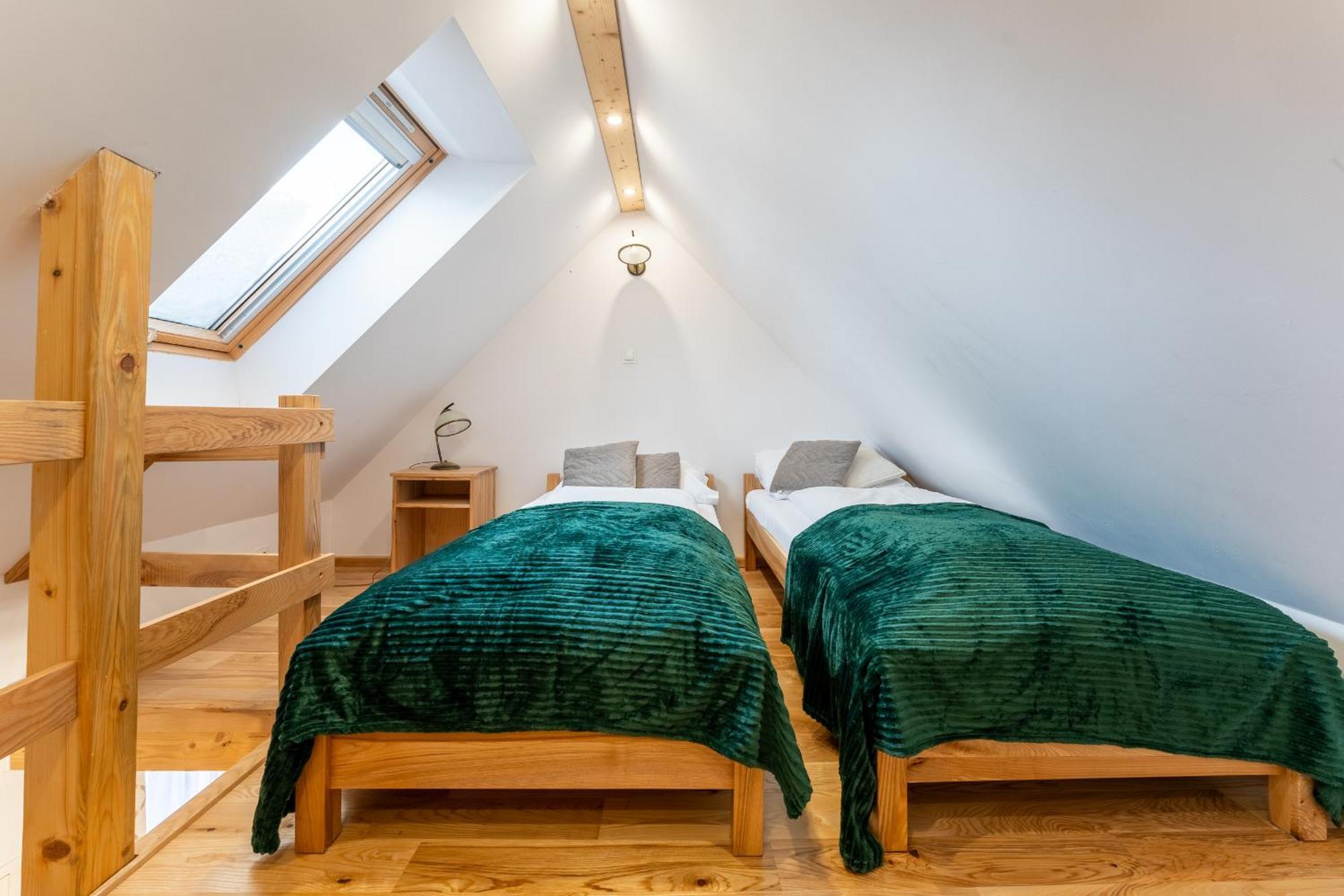 Dom Krawca - Pod Chojnikiem Appartement Jelenia Góra Buitenkant foto