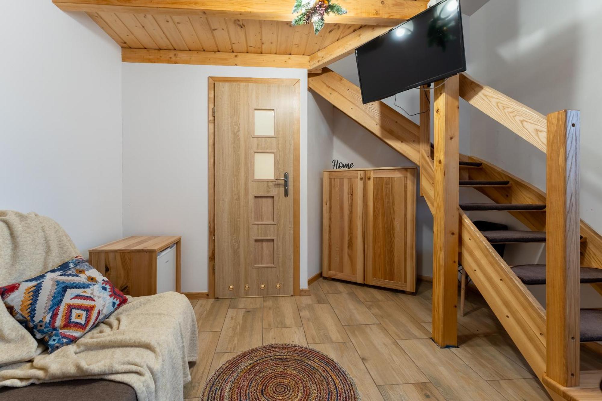 Dom Krawca - Pod Chojnikiem Appartement Jelenia Góra Buitenkant foto