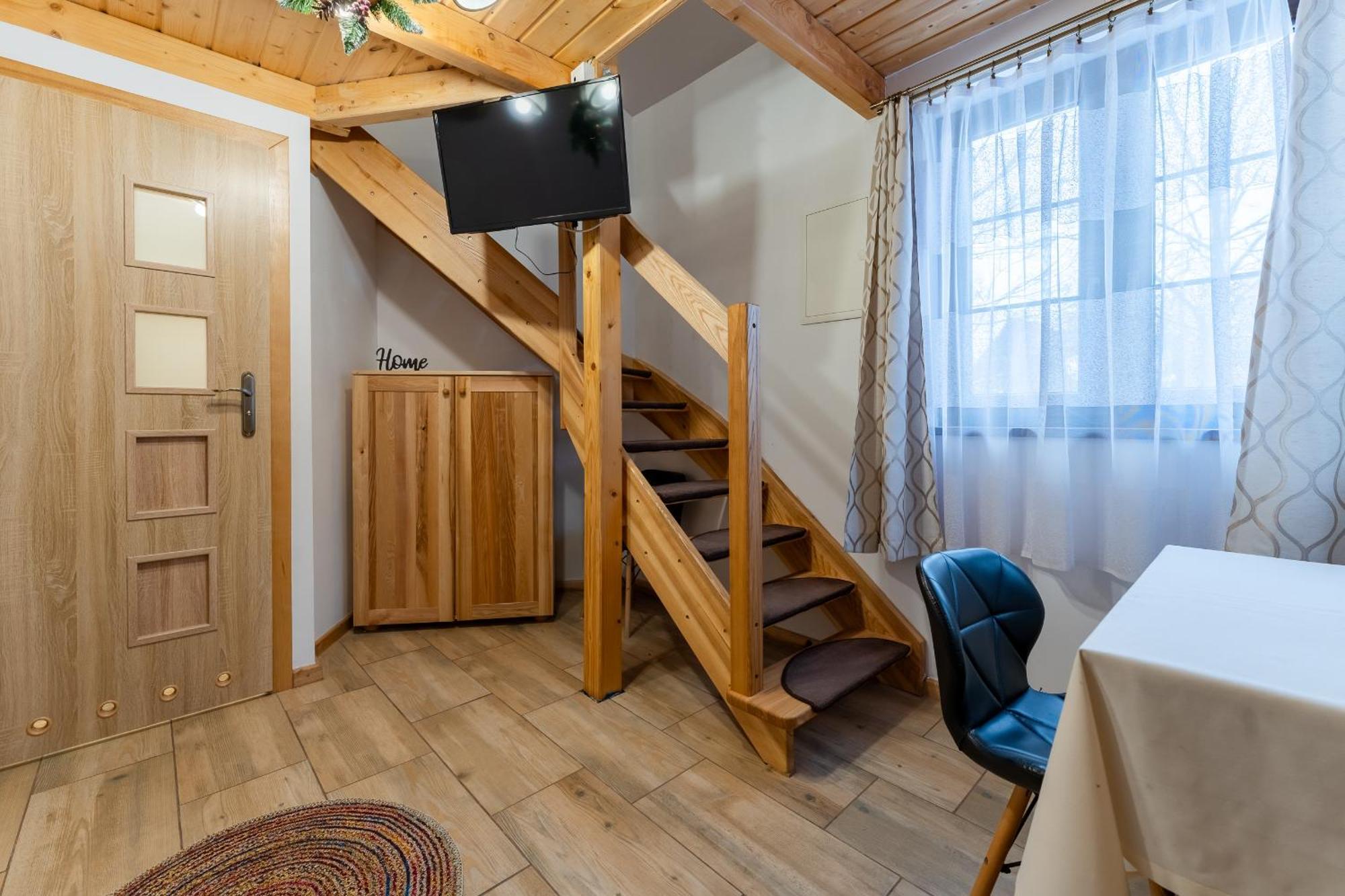 Dom Krawca - Pod Chojnikiem Appartement Jelenia Góra Buitenkant foto