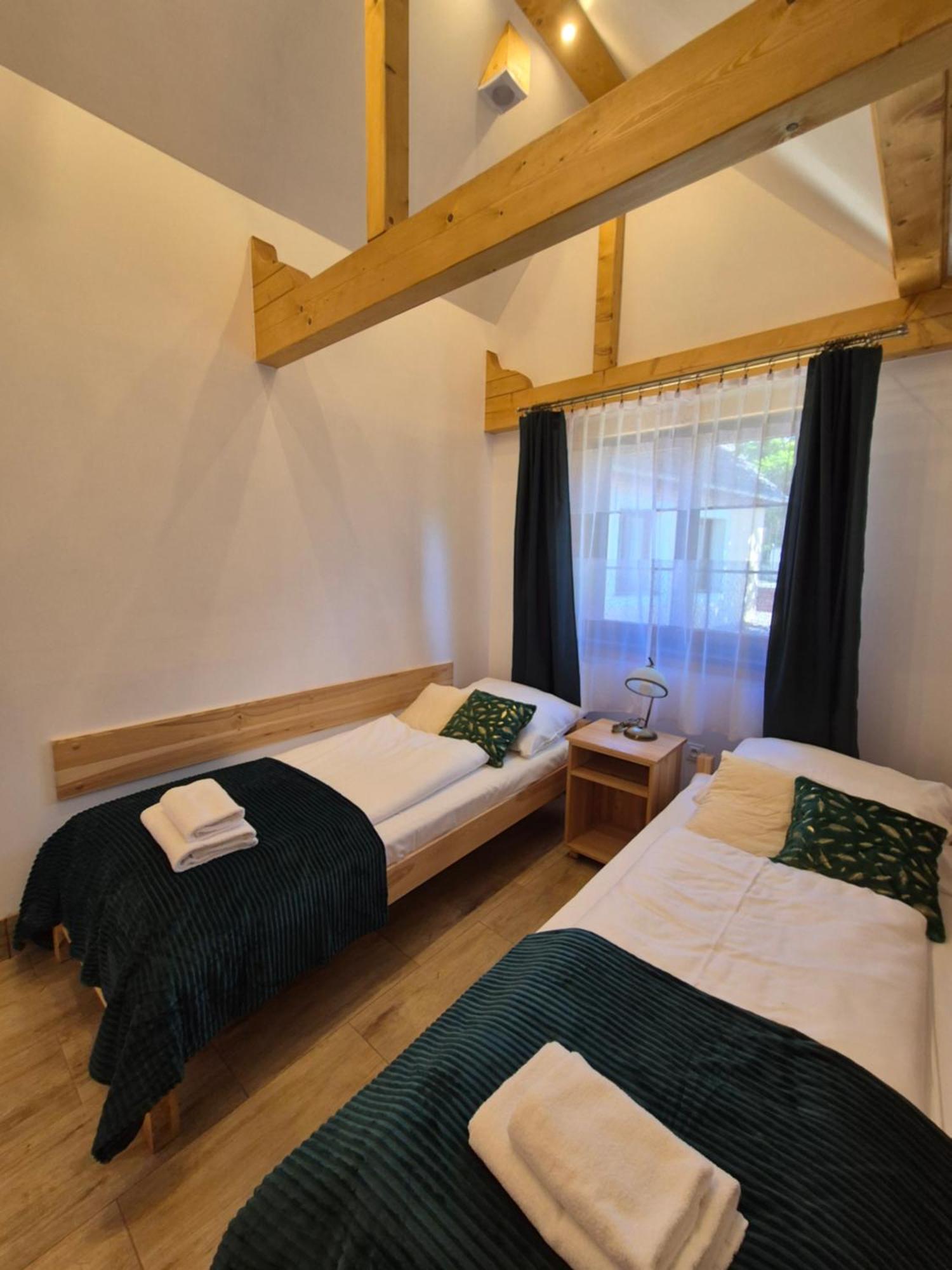 Dom Krawca - Pod Chojnikiem Appartement Jelenia Góra Buitenkant foto